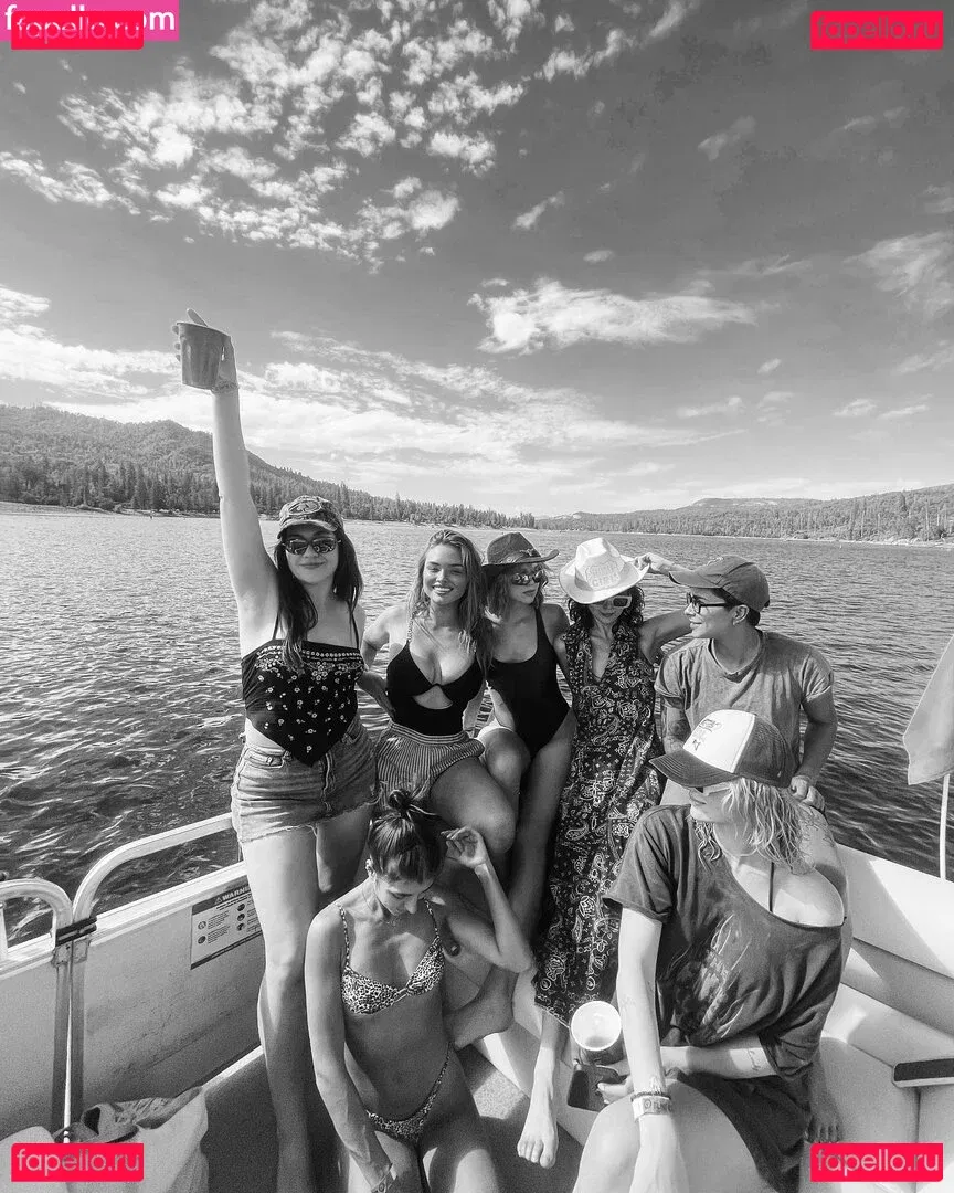 Natalie Alyn Lind Onlyfans Photo Gallery 