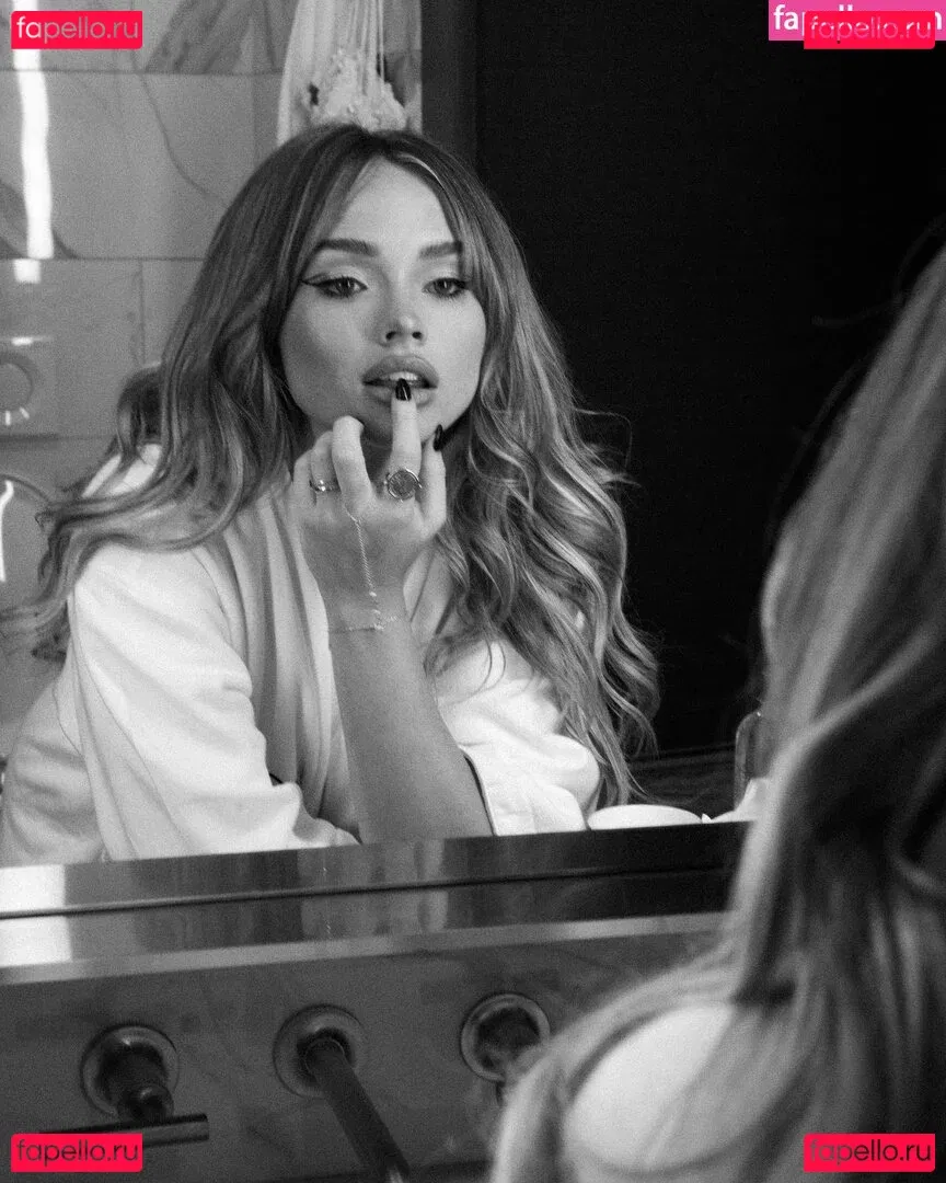 Natalie Alyn Lind Onlyfans Photo Gallery 