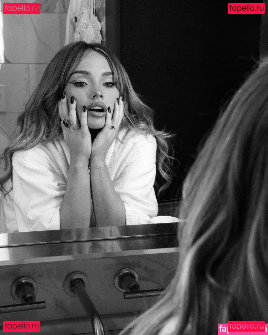 Natalie Alyn Lind Onlyfans Photo Gallery 