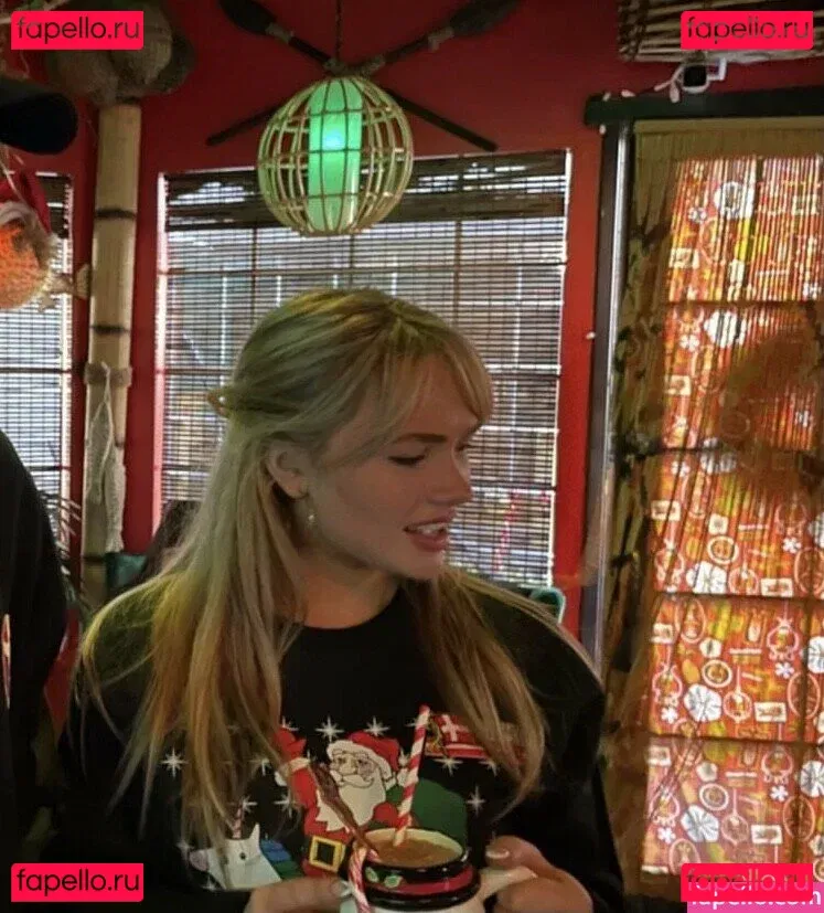 Natalie Alyn Lind Onlyfans Photo Gallery 