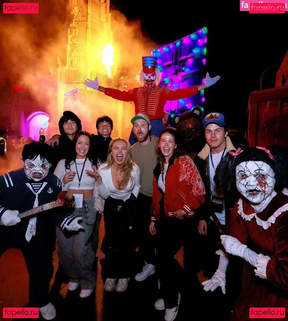 Natalie Alyn Lind Onlyfans Photo Gallery 