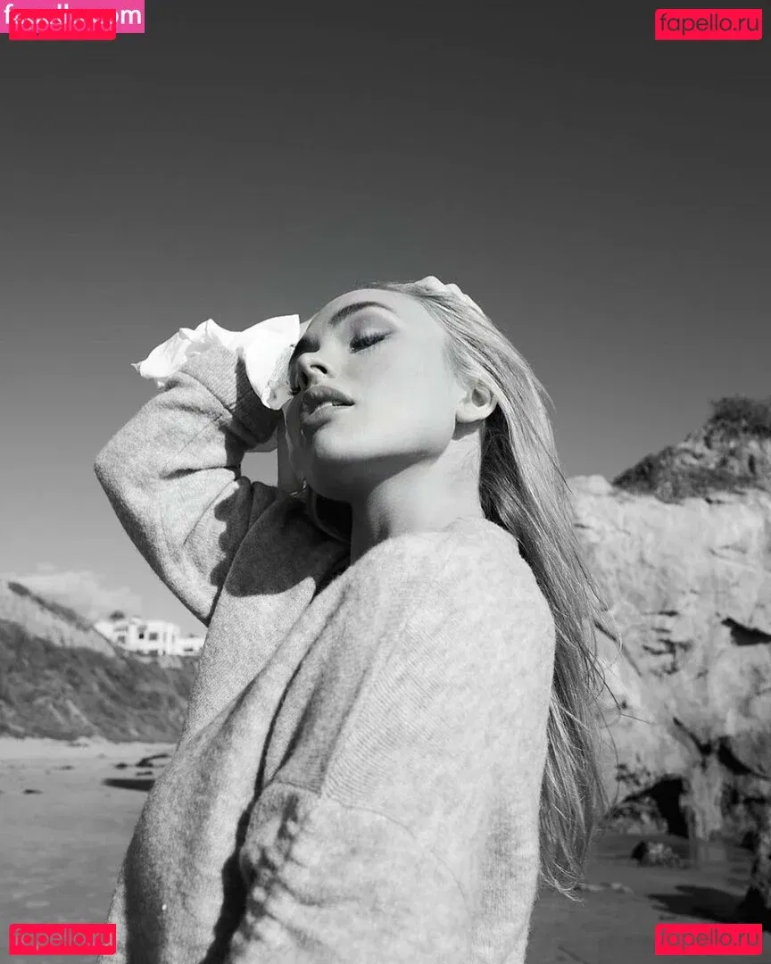 Natalie Alyn Lind Onlyfans Photo Gallery 