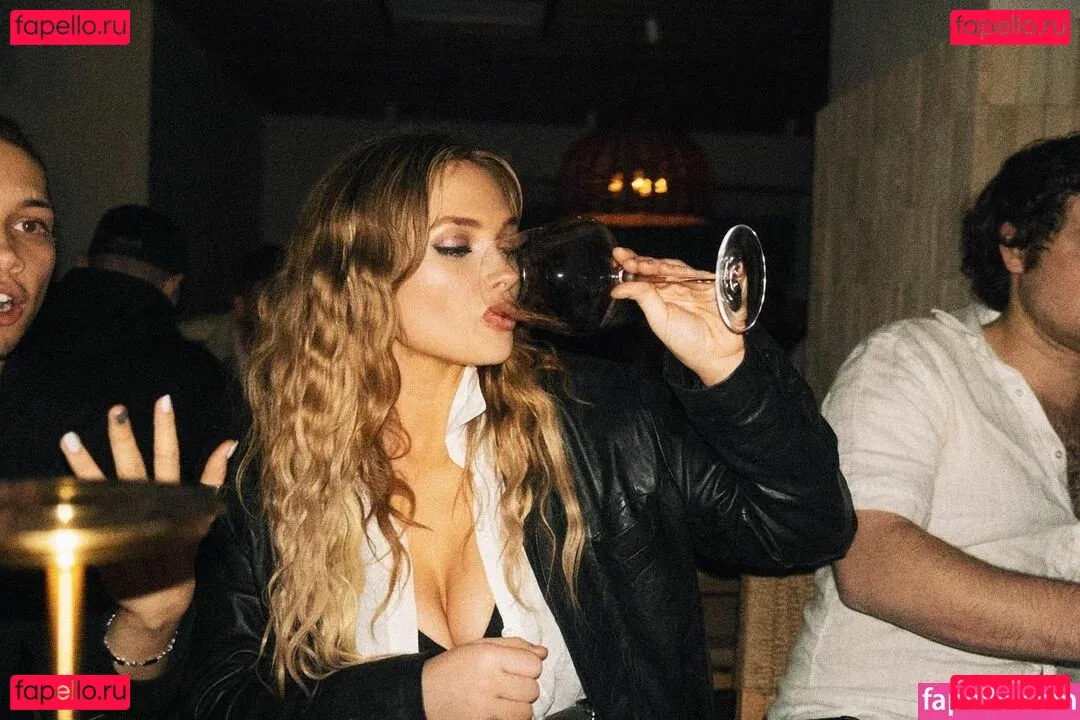 Natalie Alyn Lind Onlyfans Photo Gallery 