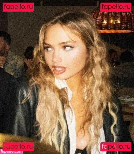 Natalie Alyn Lind Onlyfans Photo Gallery 