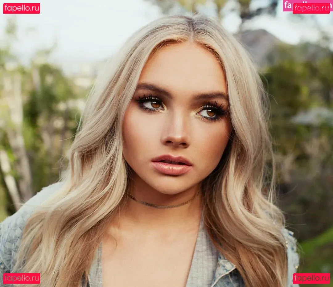 Natalie Alyn Lind Onlyfans Photo Gallery 