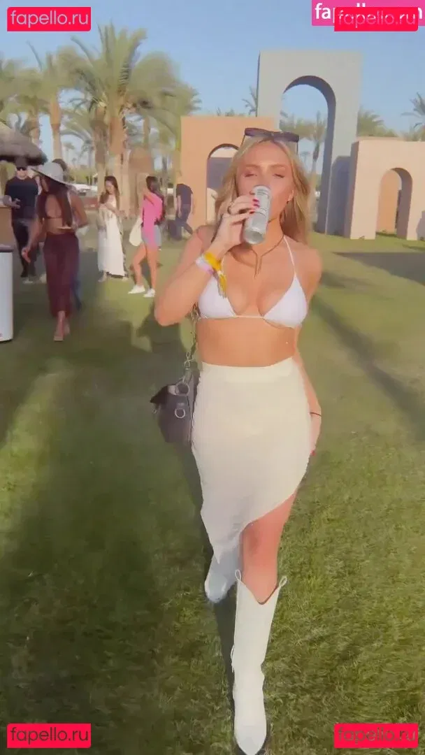 Natalie Alyn Lind Onlyfans Photo Gallery 