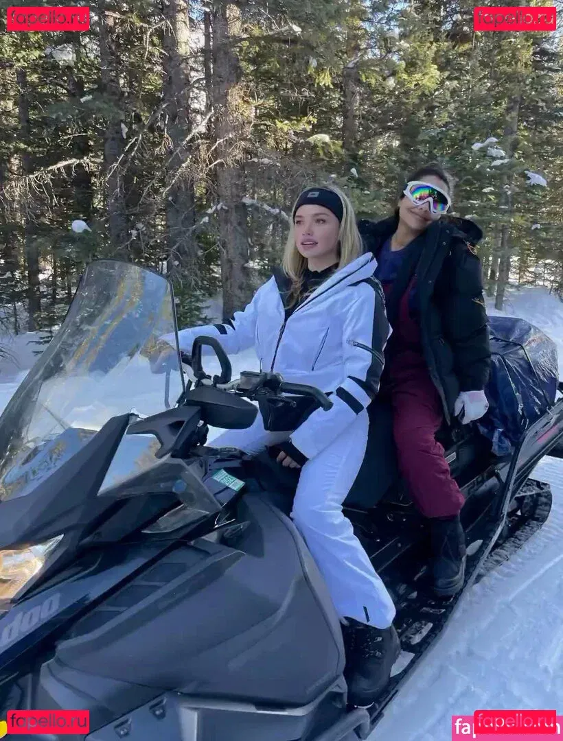 Natalie Alyn Lind Onlyfans Photo Gallery 