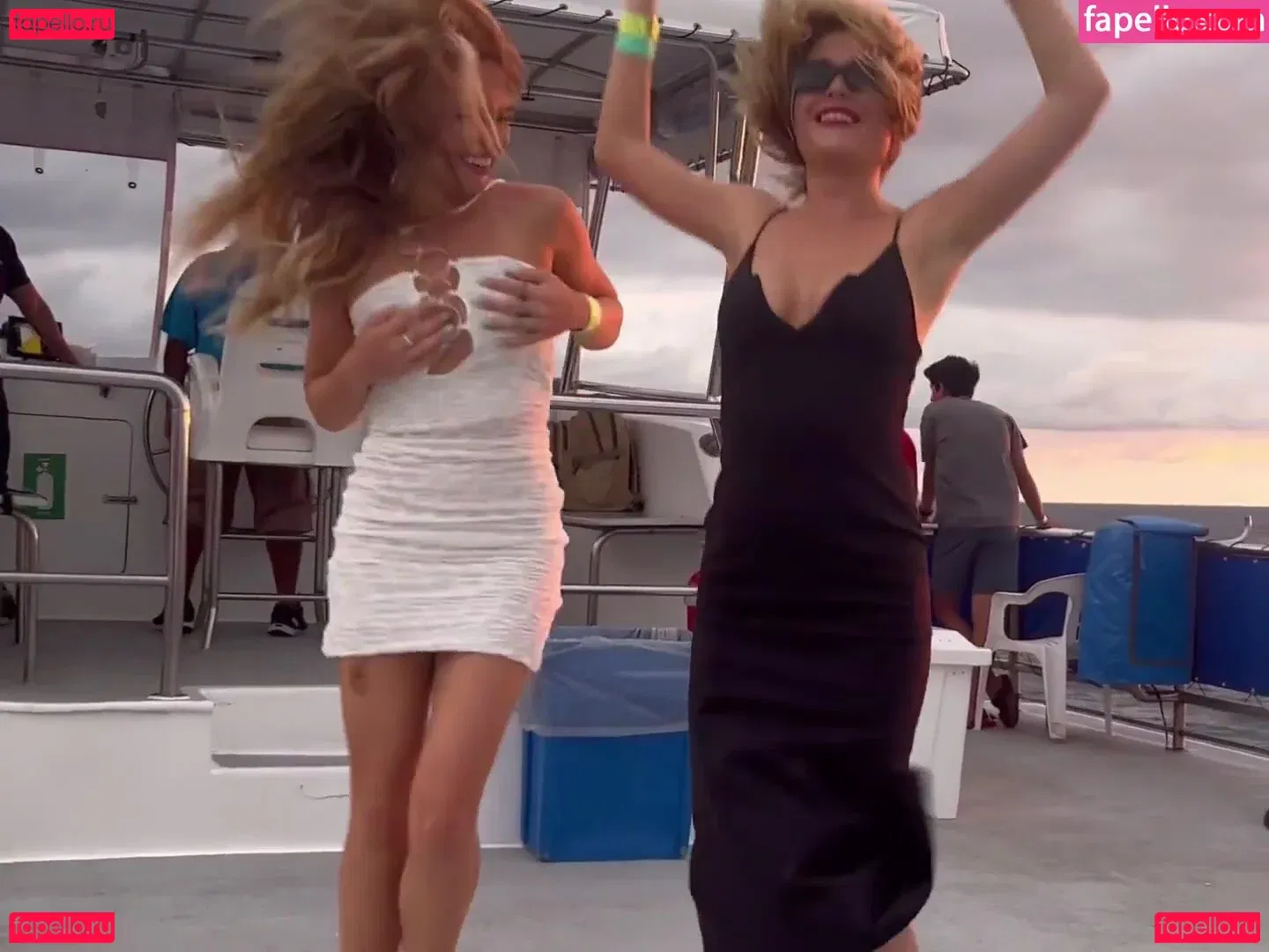 Natalie Alyn Lind Onlyfans Photo Gallery 