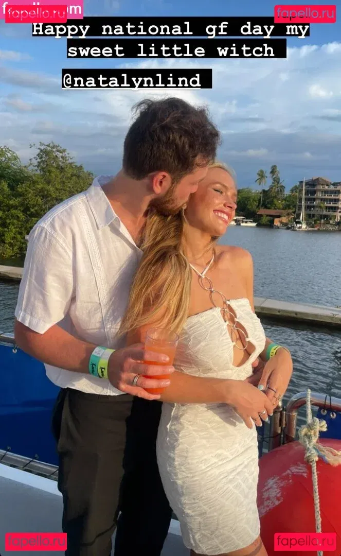 Natalie Alyn Lind Onlyfans Photo Gallery 