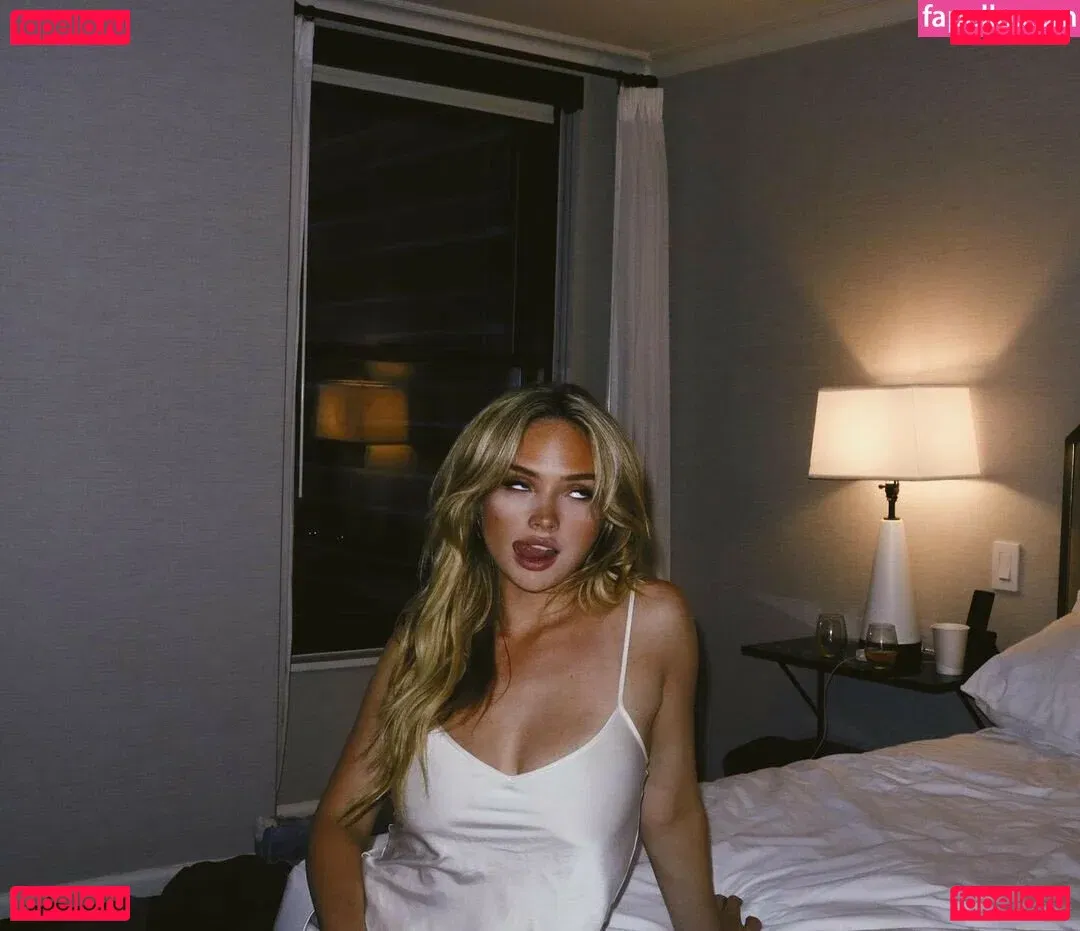 Natalie Alyn Lind Onlyfans Photo Gallery 