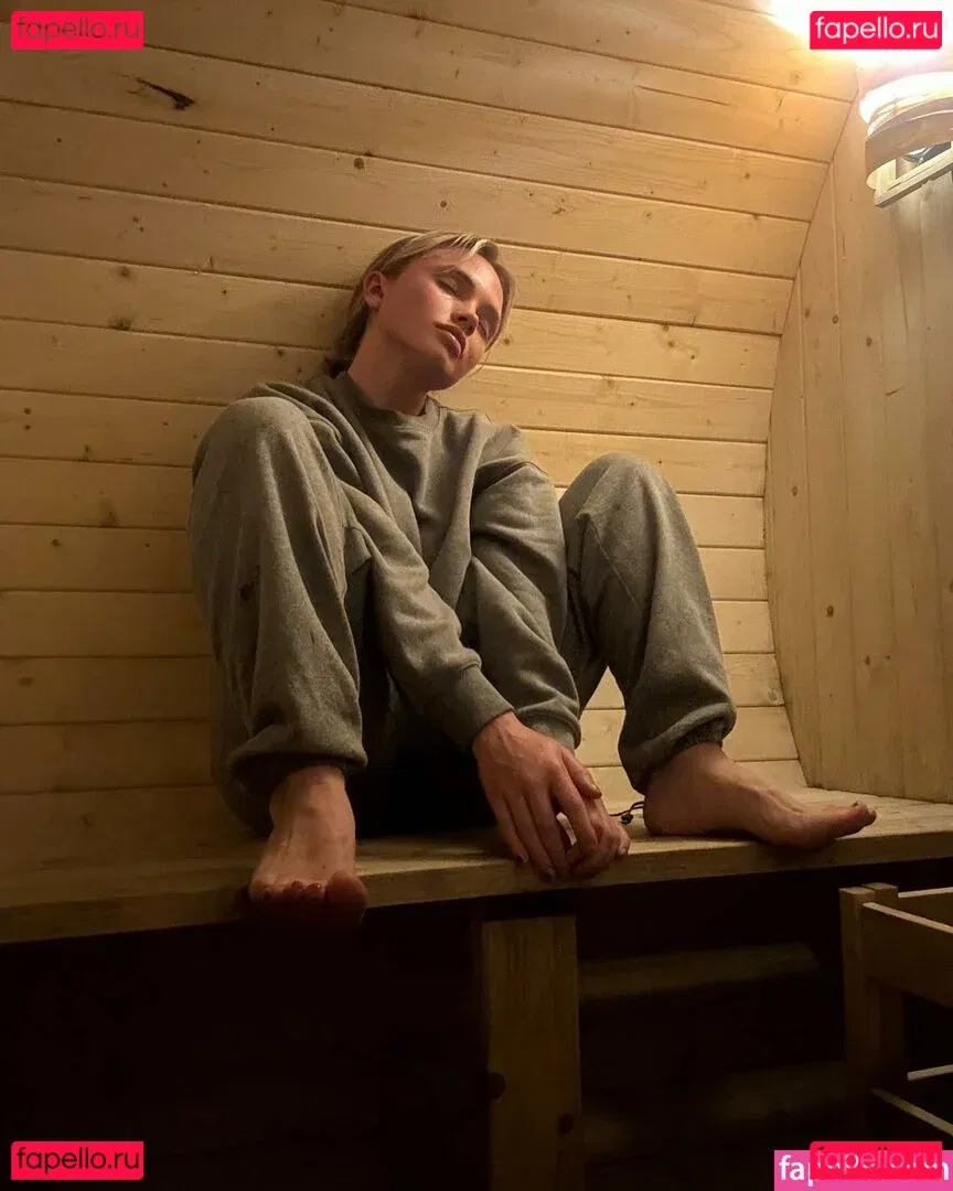 Natalie Alyn Lind Onlyfans Photo Gallery 