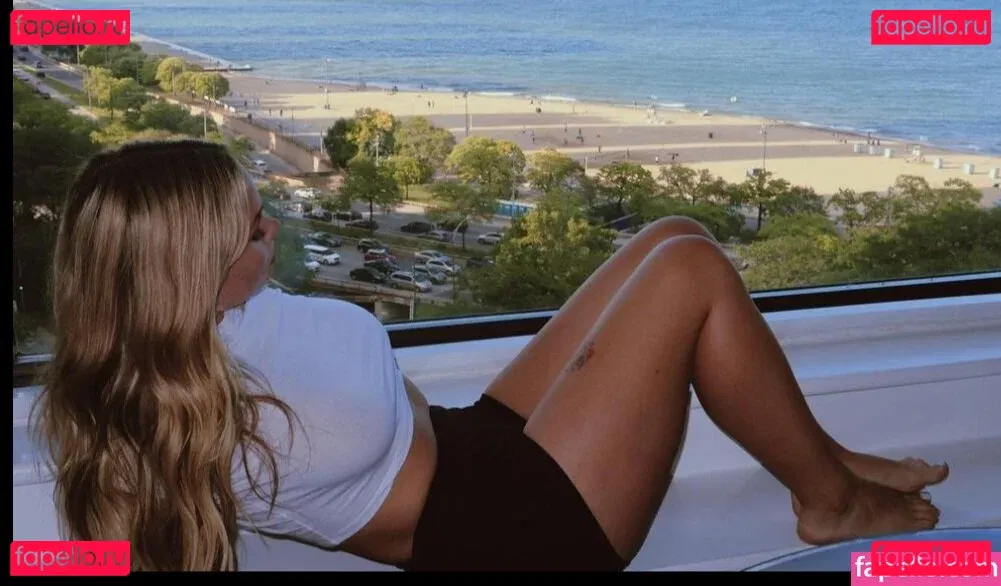 Natalie Alyn Lind Onlyfans Photo Gallery 