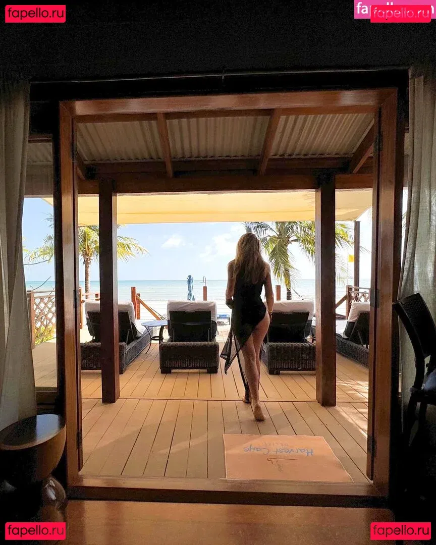 Natalie Alyn Lind Onlyfans Photo Gallery 