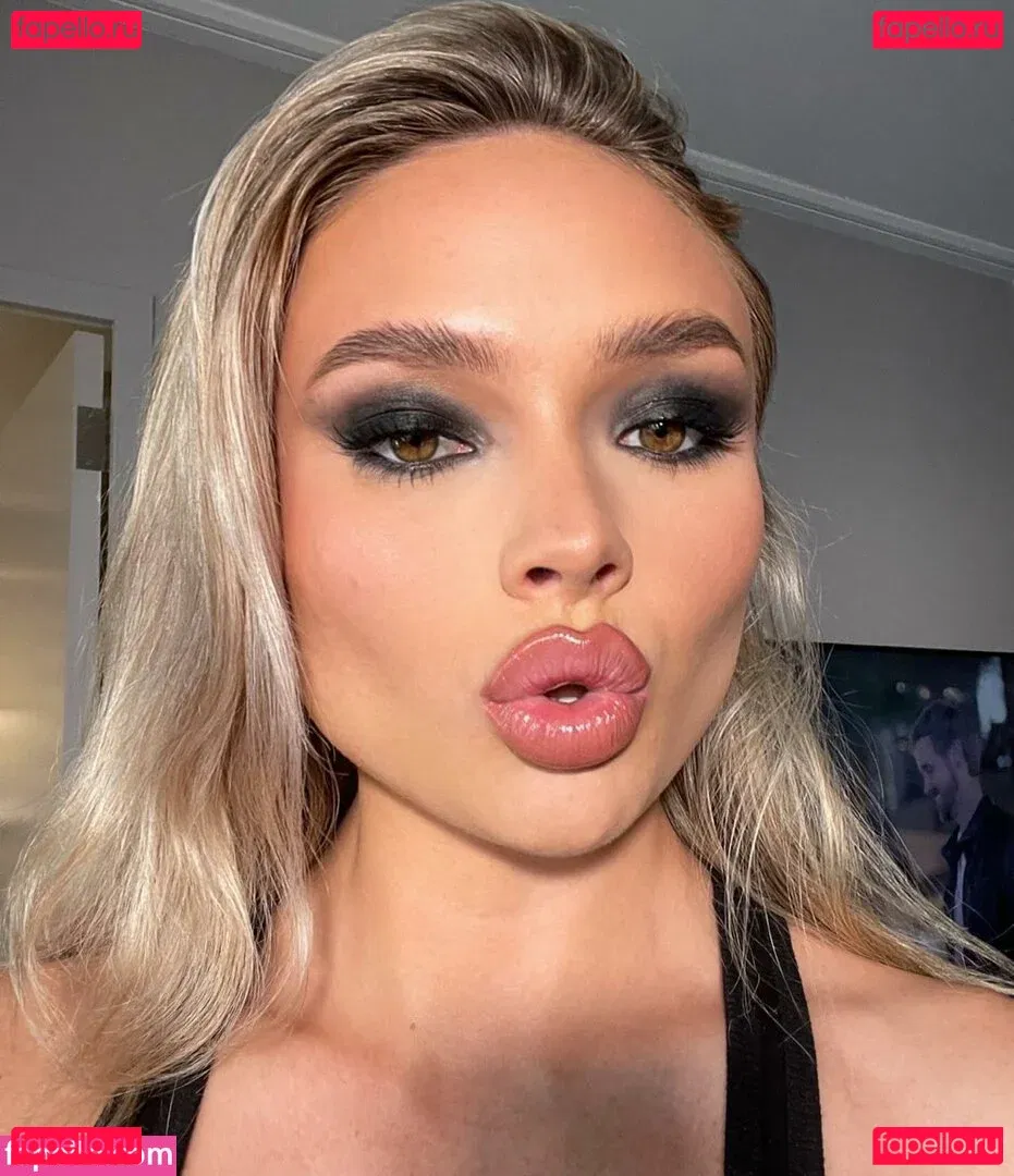 Natalie Alyn Lind Onlyfans Photo Gallery 