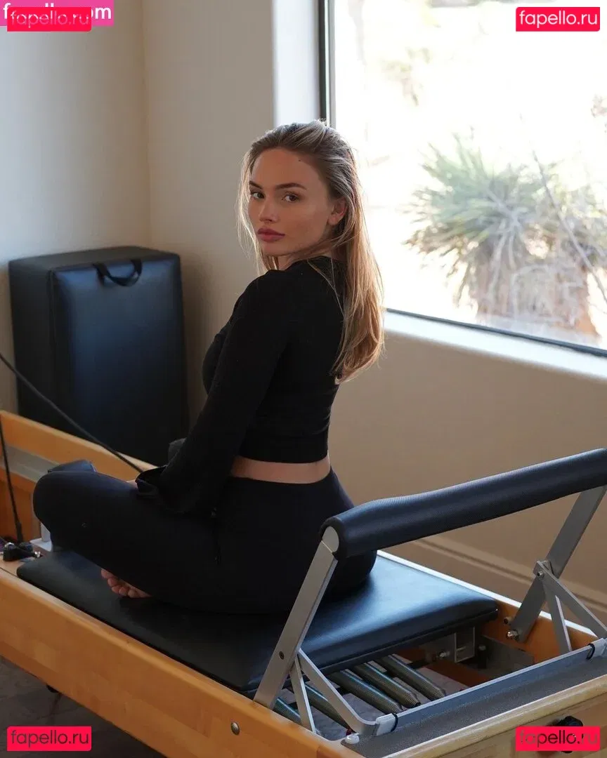 Natalie Alyn Lind Onlyfans Photo Gallery 