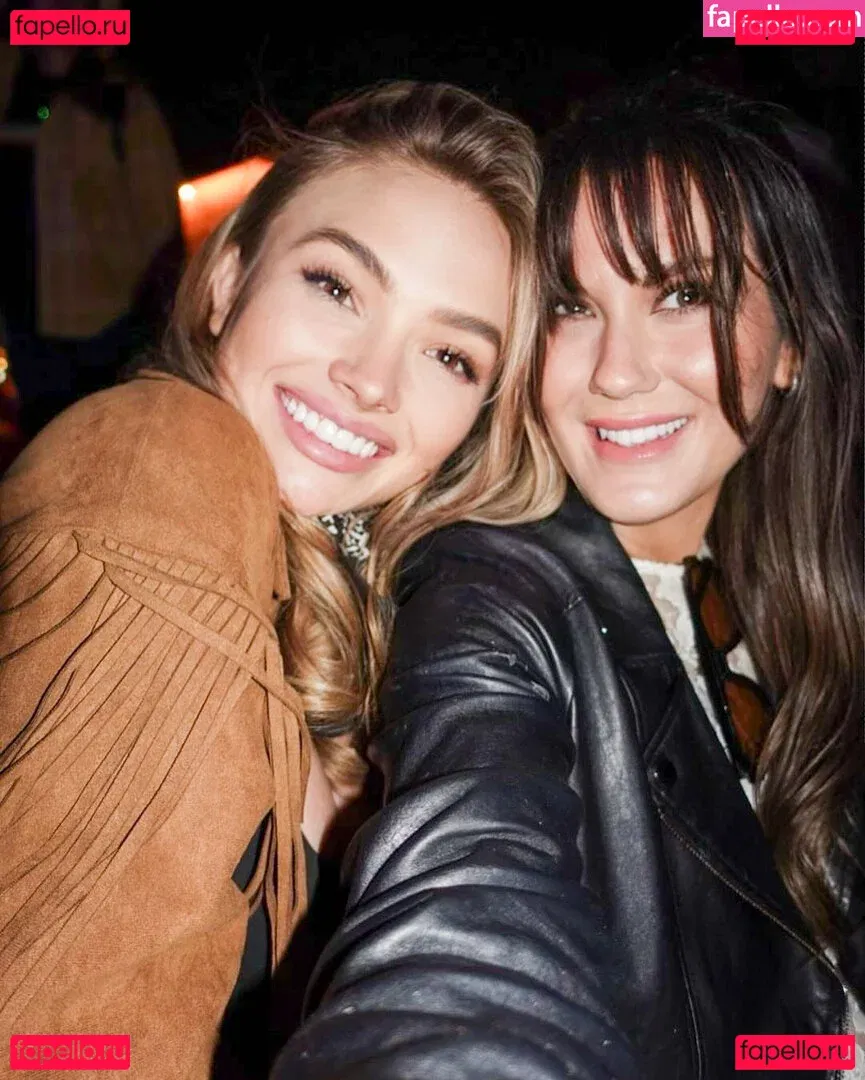 Natalie Alyn Lind Onlyfans Photo Gallery 