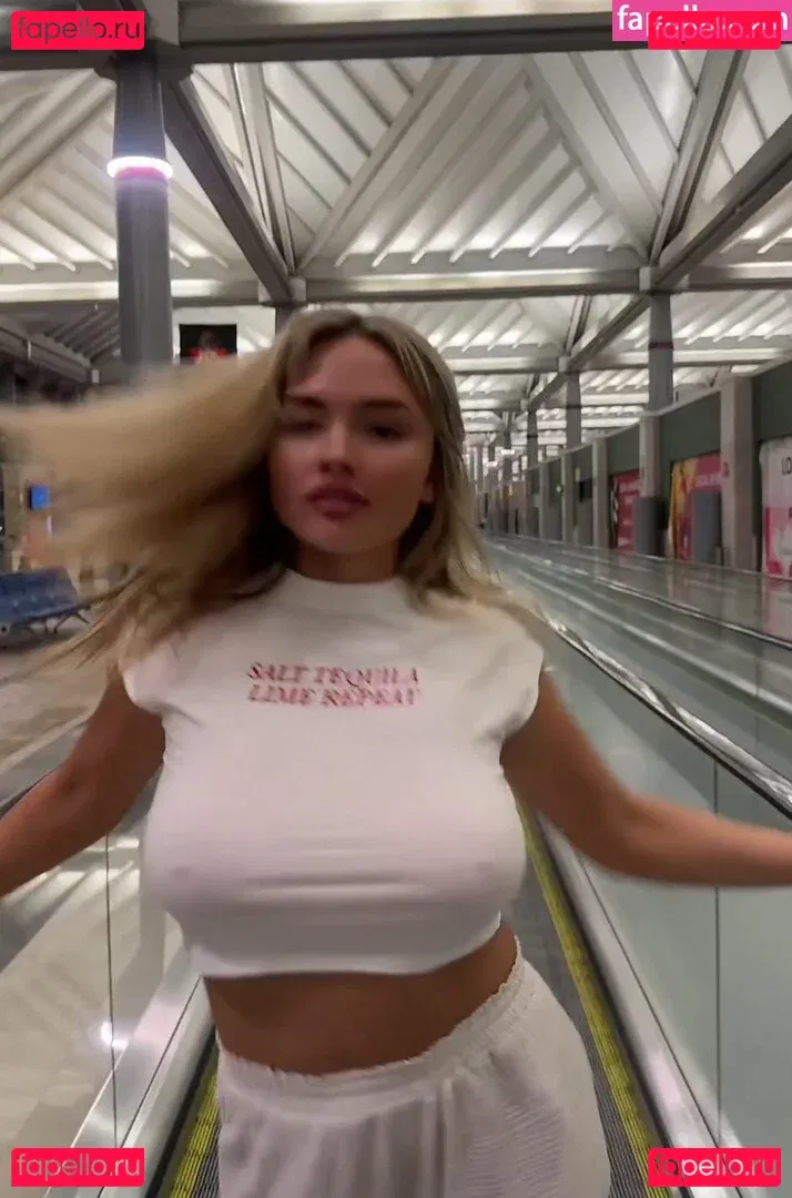 Natalie Alyn Lind Onlyfans Photo Gallery 