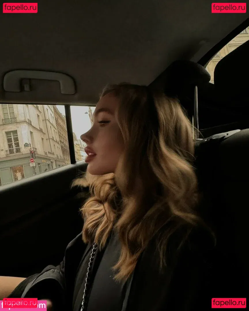 Natalie Alyn Lind Onlyfans Photo Gallery 