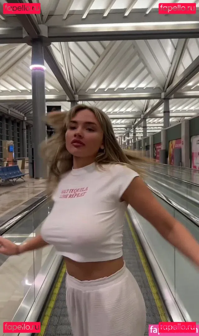 Natalie Alyn Lind Onlyfans Photo Gallery 