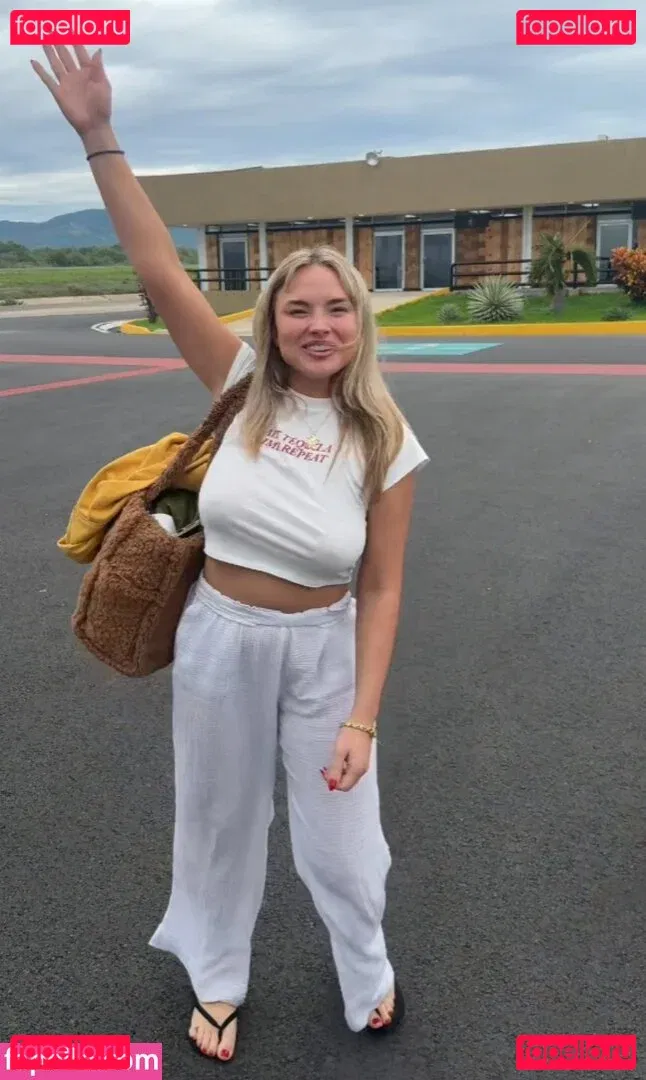 Natalie Alyn Lind Onlyfans Photo Gallery 