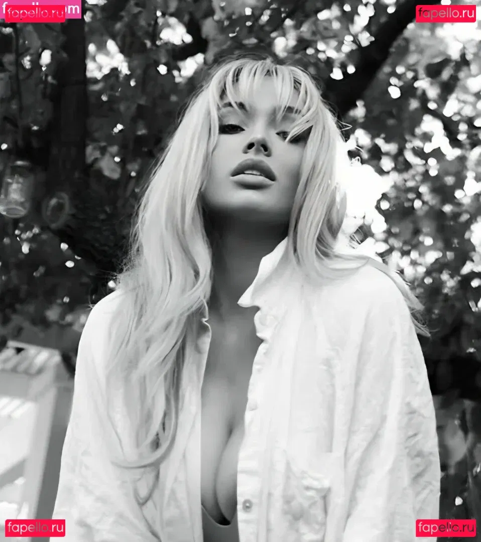 Natalie Alyn Lind Onlyfans Photo Gallery 