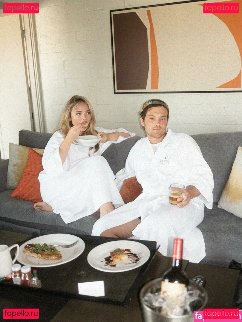 Natalie Alyn Lind Onlyfans Photo Gallery 