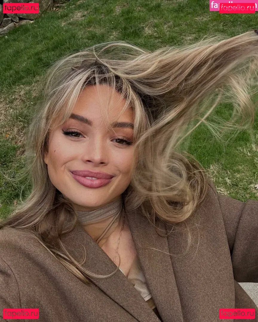 Natalie Alyn Lind Onlyfans Photo Gallery 