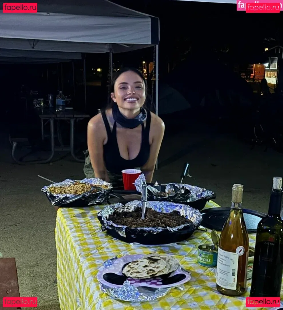 Natalie Alyn Lind Onlyfans Photo Gallery 