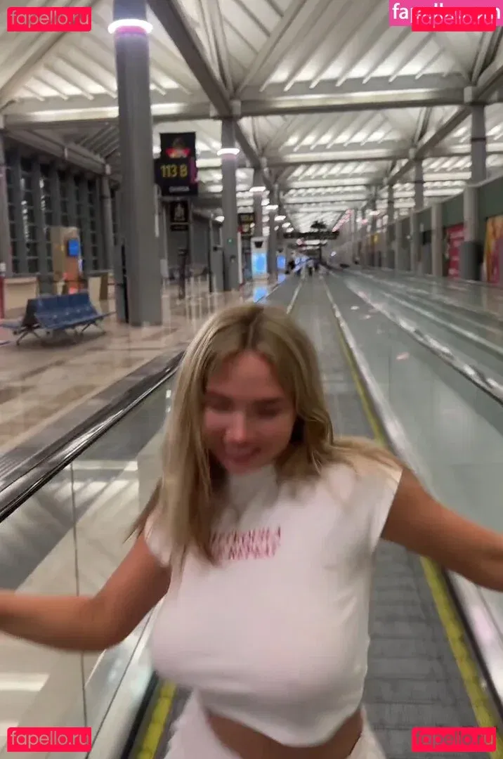 Natalie Alyn Lind Onlyfans Photo Gallery 