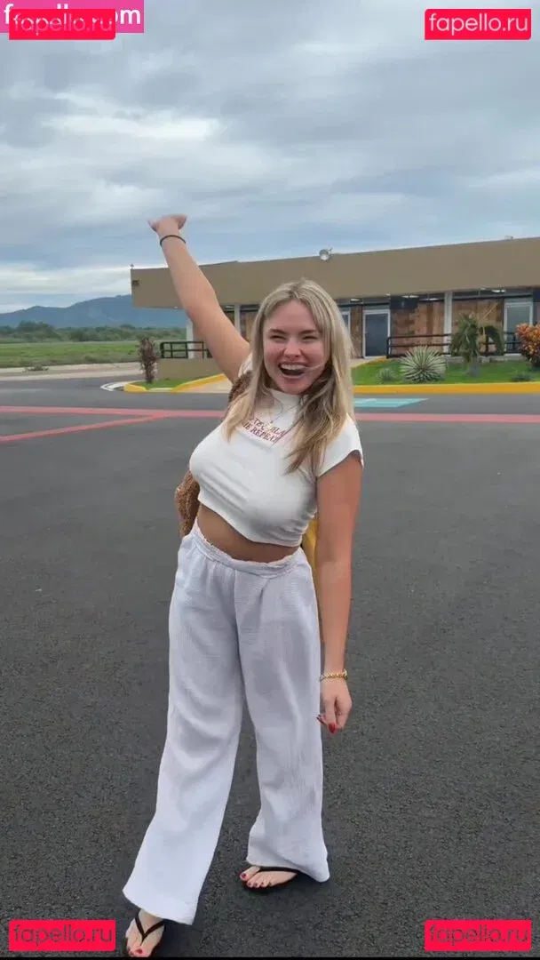 Natalie Alyn Lind Onlyfans Photo Gallery 