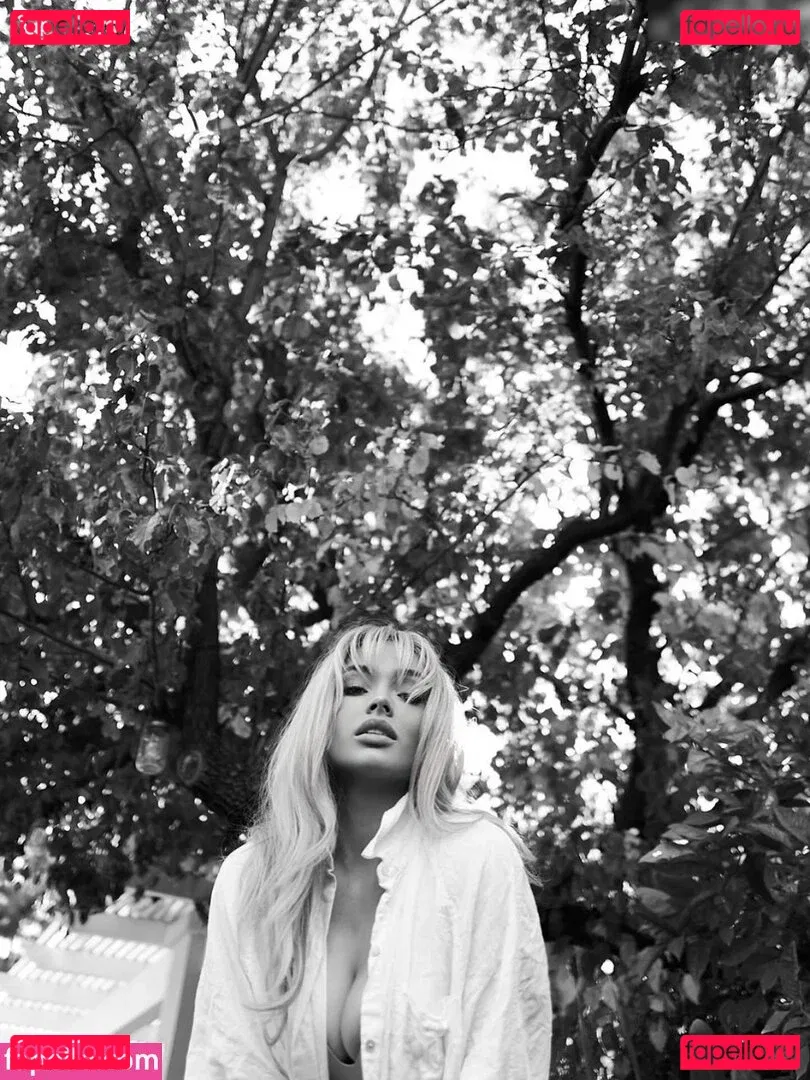 Natalie Alyn Lind Onlyfans Photo Gallery 