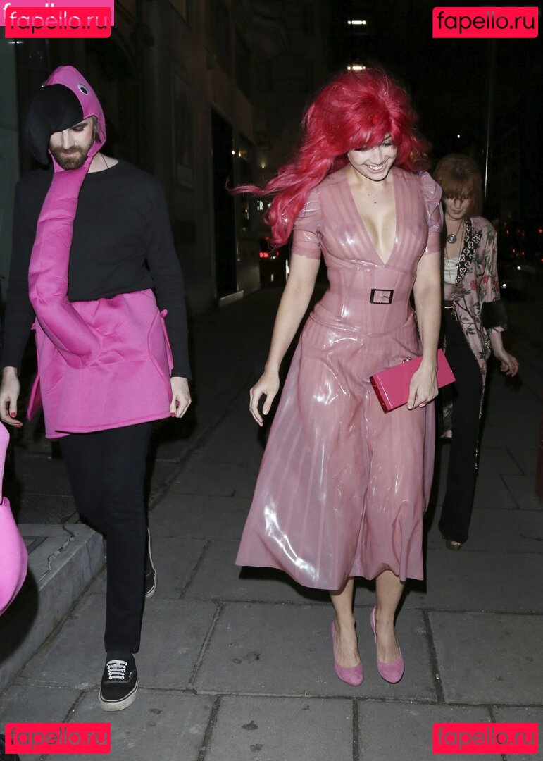 Daisy Lowe / daisylowe Onlyfans Photo Gallery 