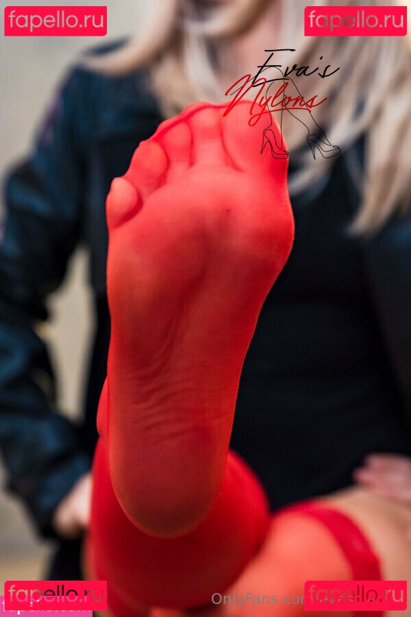 evasnylons / harisnyas_csaj Onlyfans Photo Gallery 