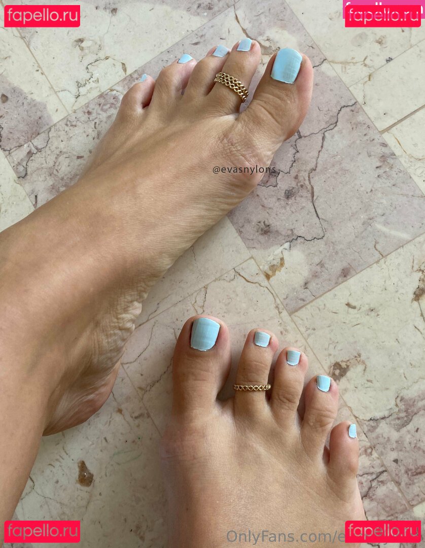 evasnylons / harisnyas_csaj Onlyfans Photo Gallery 