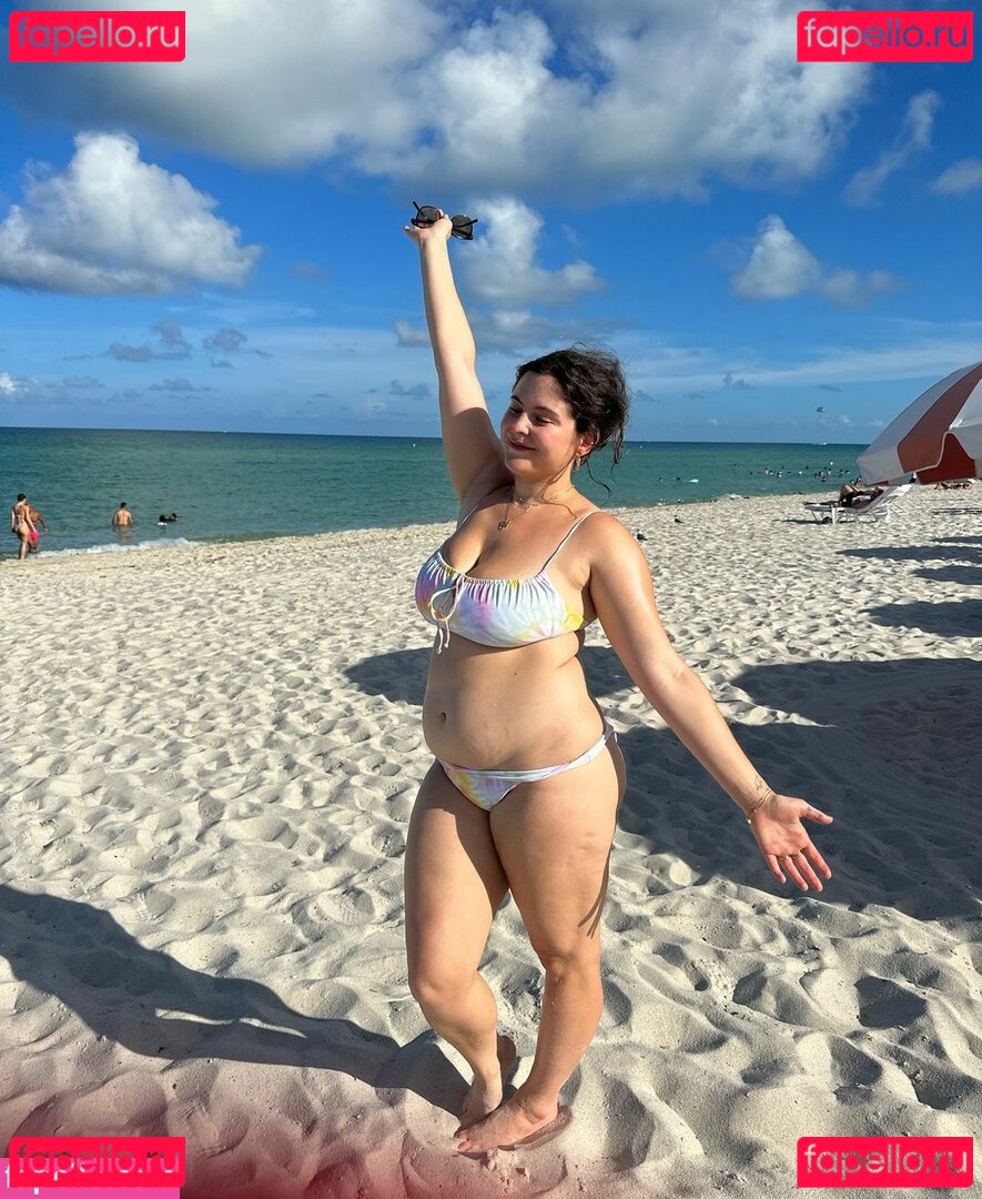 Noelle Downing / noelledowning Onlyfans Photo Gallery 