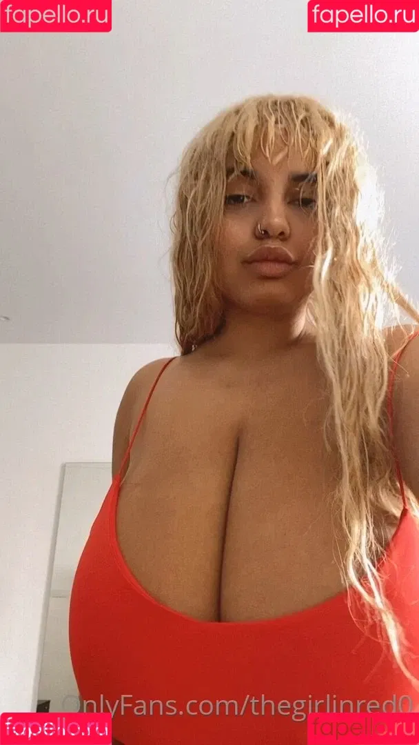 Thegirlinred0 Onlyfans Photo Gallery 