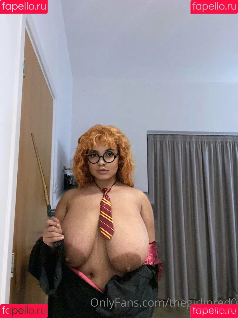 Thegirlinred0 Onlyfans Photo Gallery 