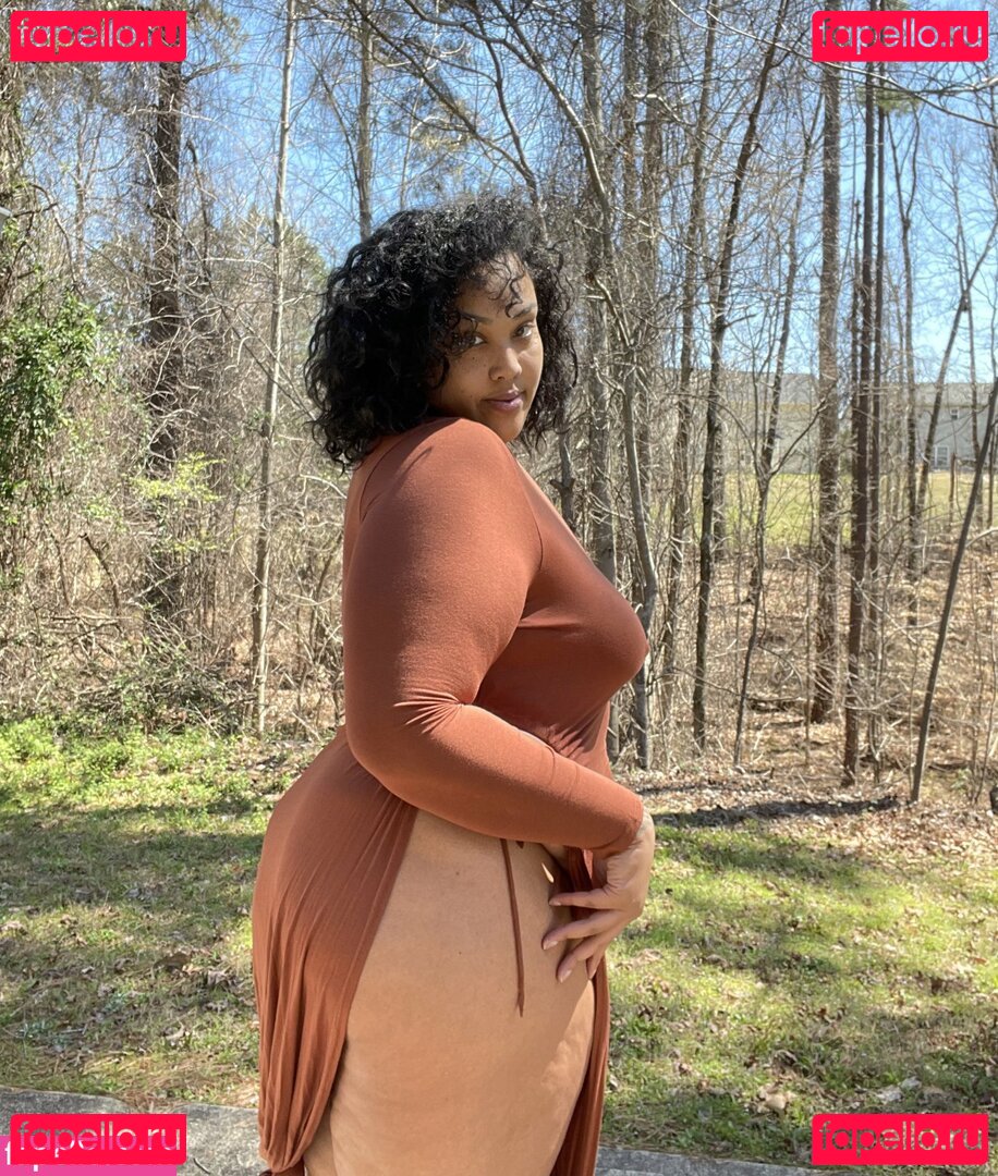 Tall Spice / officialbigbodybae / yamazon Onlyfans Photo Gallery 
