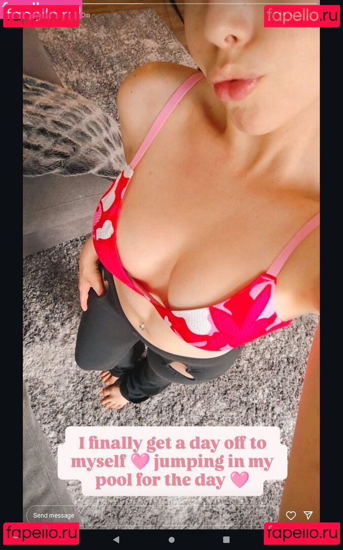 Megan Bllair / Megluv59 Onlyfans Photo Gallery 