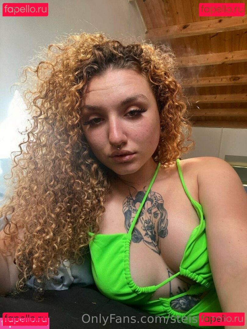 mstrssfox / steisy_foxxx Onlyfans Photo Gallery 