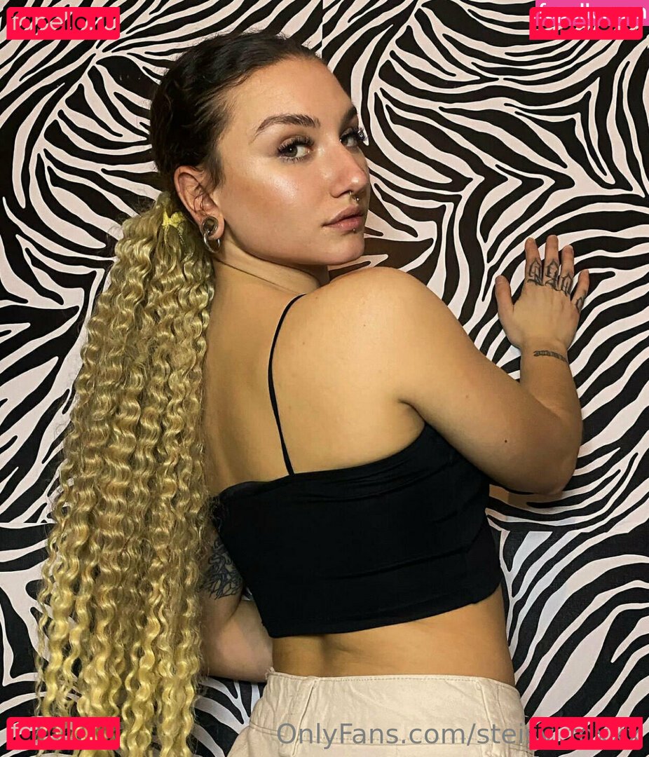 mstrssfox / steisy_foxxx Onlyfans Photo Gallery 