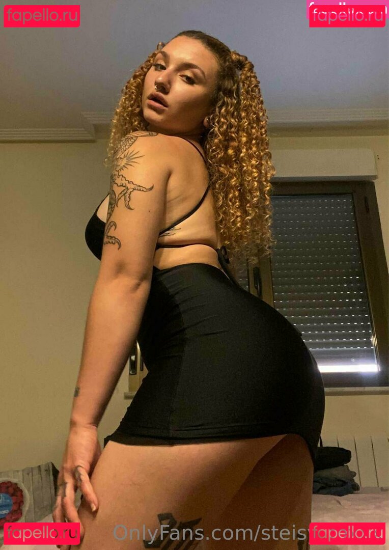 mstrssfox / steisy_foxxx Onlyfans Photo Gallery 