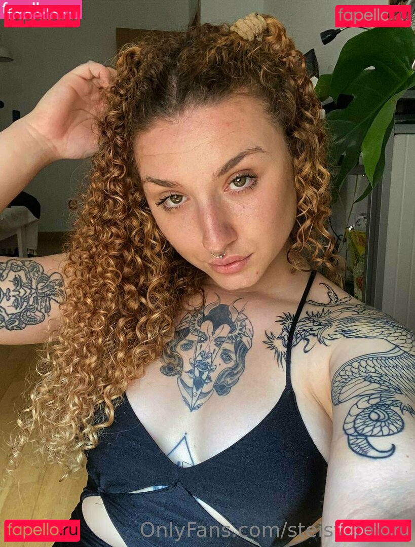 mstrssfox / steisy_foxxx Onlyfans Photo Gallery 