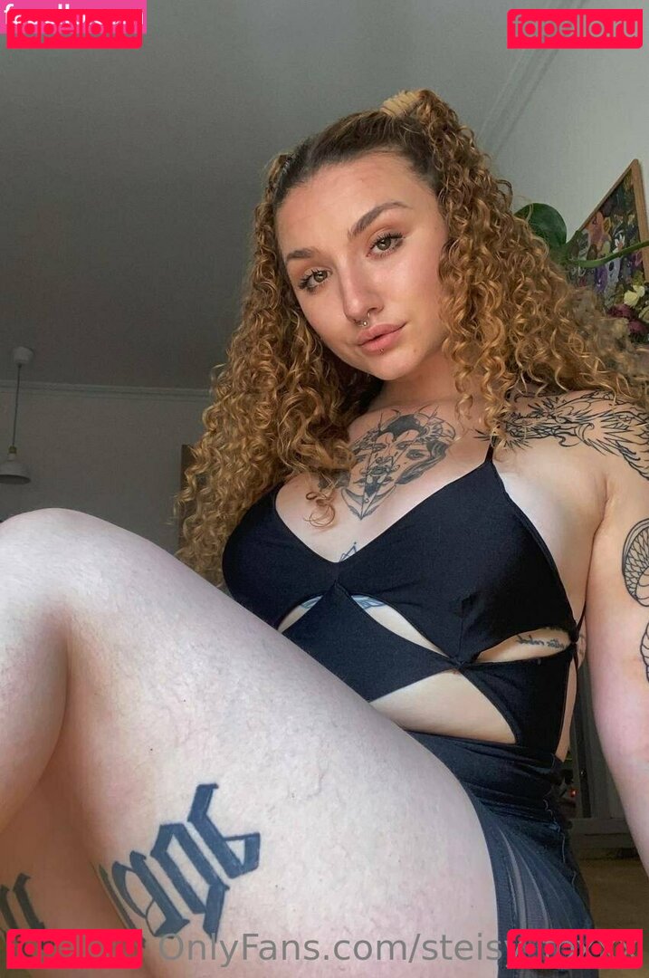 mstrssfox / steisy_foxxx Onlyfans Photo Gallery 