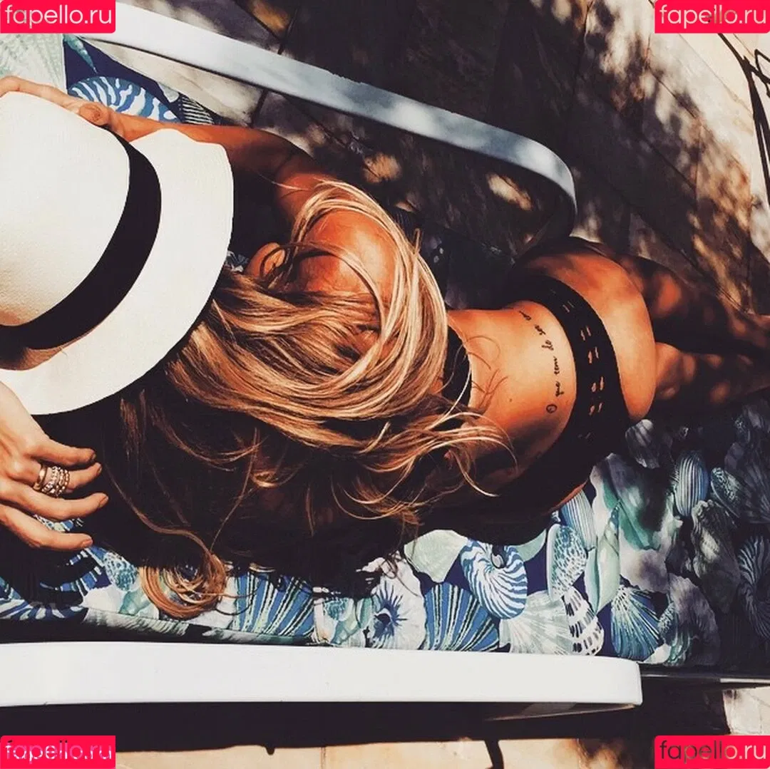 Roberta Carbonari Muzy Onlyfans Photo Gallery 