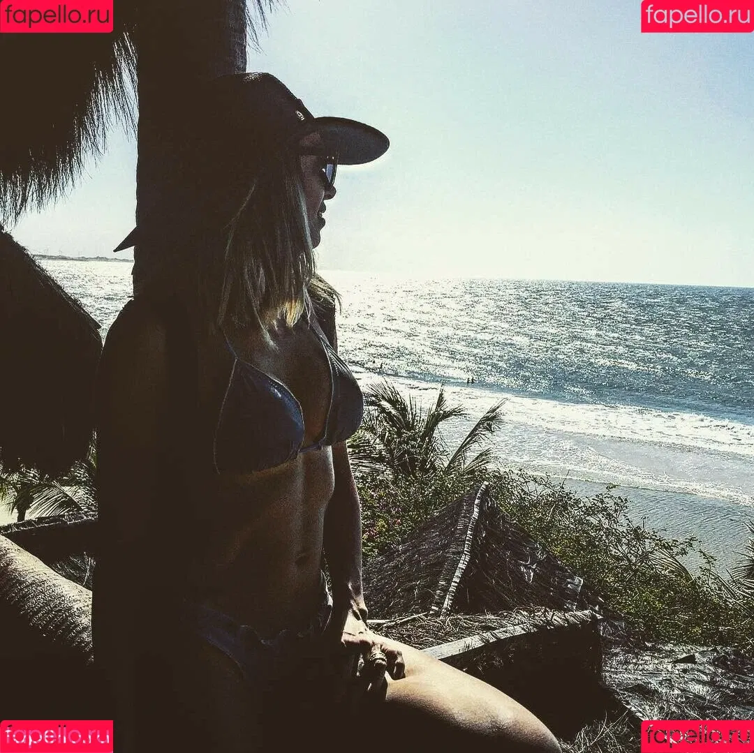 Roberta Carbonari Muzy Onlyfans Photo Gallery 