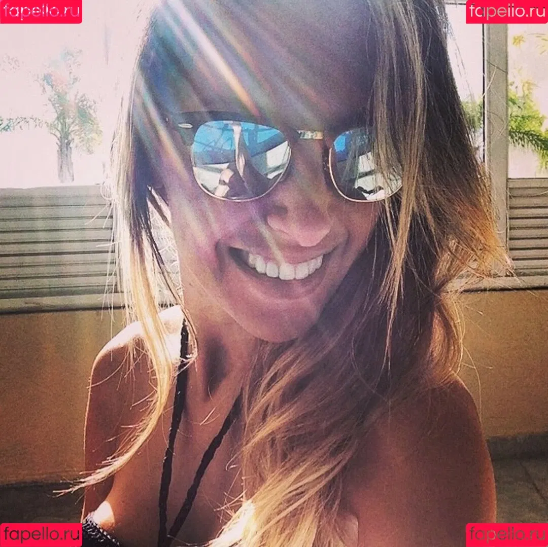 Roberta Carbonari Muzy Onlyfans Photo Gallery 