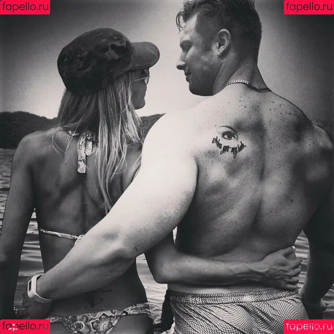 Roberta Carbonari Muzy Onlyfans Photo Gallery 