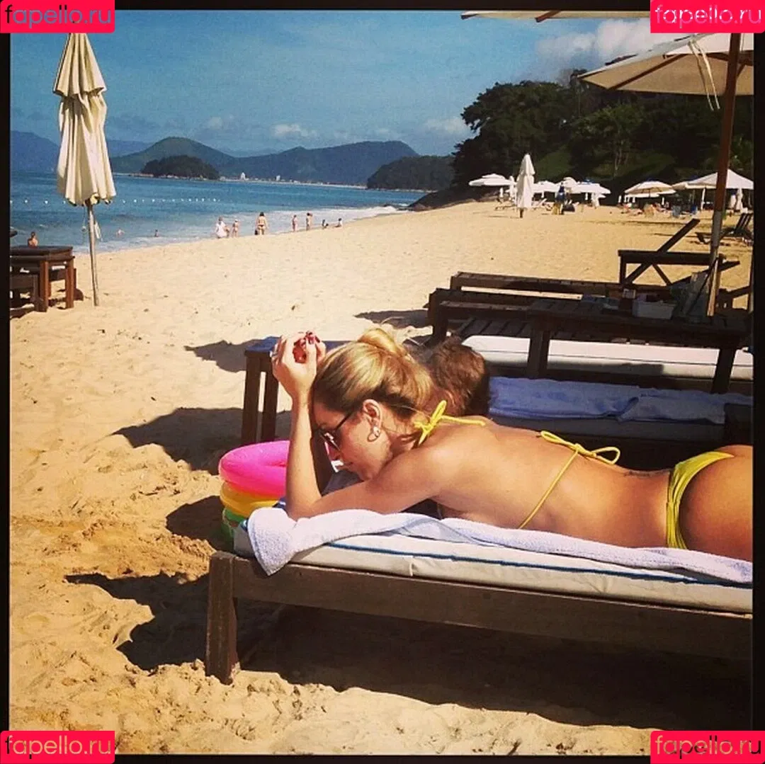 Roberta Carbonari Muzy Onlyfans Photo Gallery 