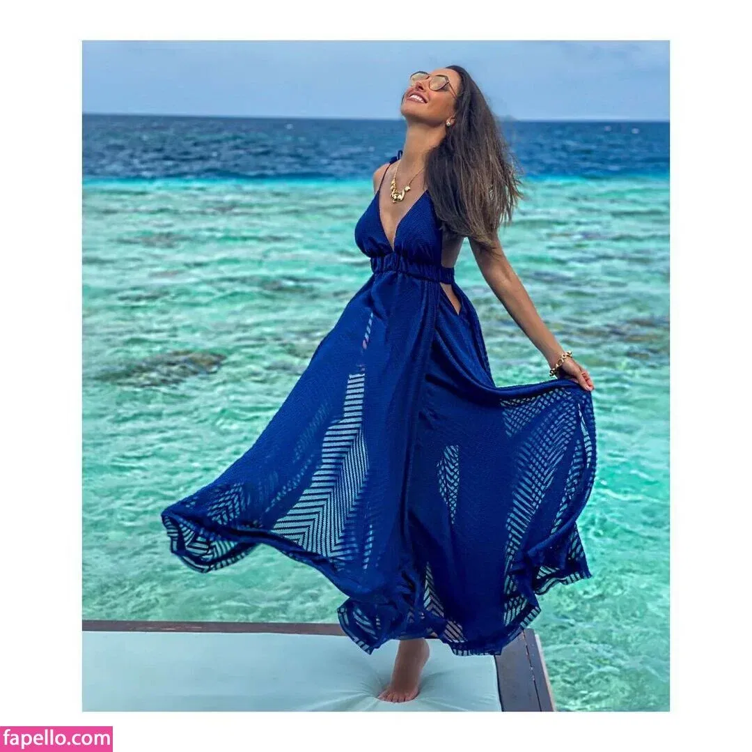 Roberta Carbonari Muzy Onlyfans Photo Gallery 